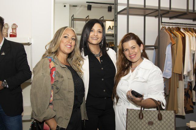 Flavia Rodas, Vanesa Schütze y Ananda Biasi