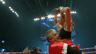 La boxeadora de Villa Gobernador Gálvez ganó en fallo dividido.