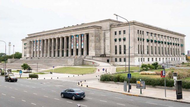 La reunión para empresas será en la sala de audiencias de la Facultad de Derecho de la Universidad de Buenos Aires (UBA)