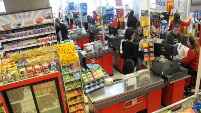 Un comerciante santafesino pagó el aguinaldo con vales para usar en su propio supermercado