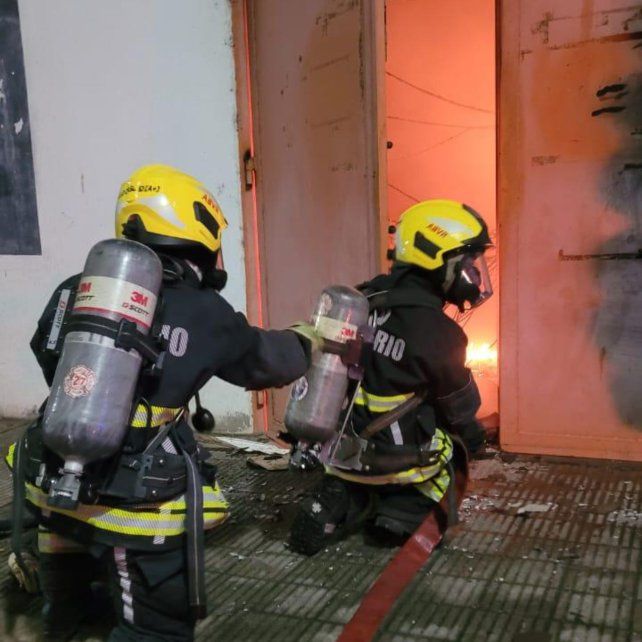 El incendio se desató a la madrugada en España al 3000.