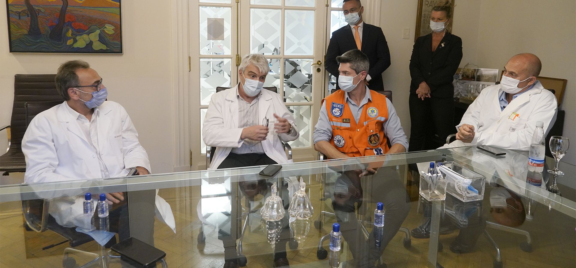 Los profesionales del Sanatorio de Niños que realizaron el trasplante de hígado a un niño de 8 años, que tenía una hepatitis fulminante, consideraron que la cirugía duraría entre 6 y 12 horas. El trasplante fue exitoso y remarcaron que el paciente luego podrá tener una vida absolutamente normal.