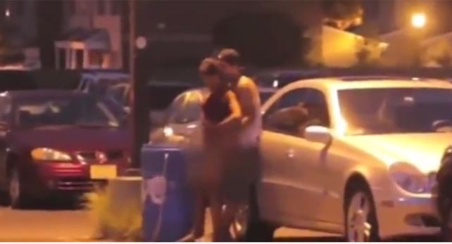 Salieron quenchis del recital, tuvieron sexo en la calle y los escracharon