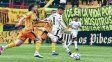 Colón otra vez fue inofensivo de visitante, igualó con Mitre y dejó pasar la chance de ser cuarto