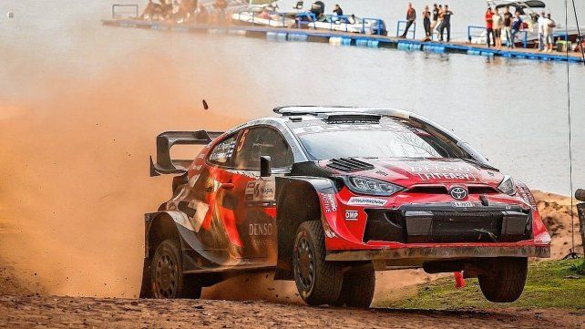 El piloto finlandés logró su tercera victoria consecutiva en el campeonato de mundo.