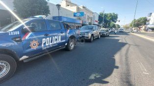 Lo sorprendieron cuando sacaba su camioneta de la cochera