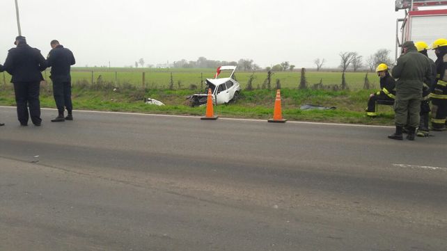 Un muerto y dos heridos al chocar un camión contra un auto en la ruta 33 cerca de Pujato