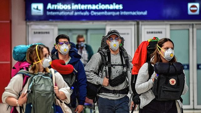 Migraciones habilitó la reunificación familiar para los argentinos en el exterior