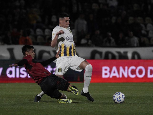 Mauricio Martínez vuelve a tener una chance tras el faltazo en Córdoba. Irá como zaguero central.