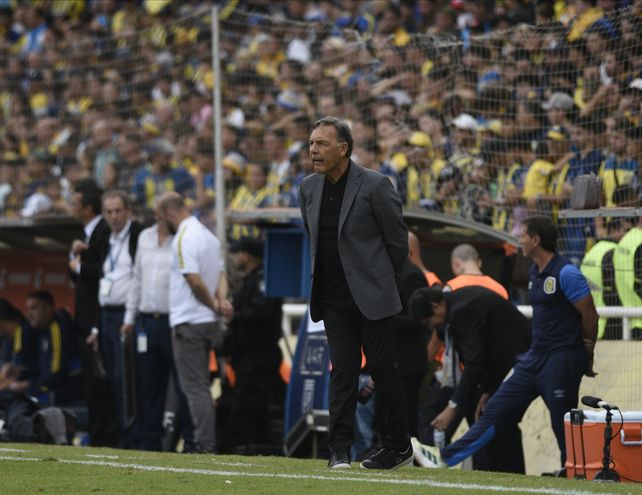 Miguel Russo resolvio parte del problema que se trajo de Córdoba muy rápido.