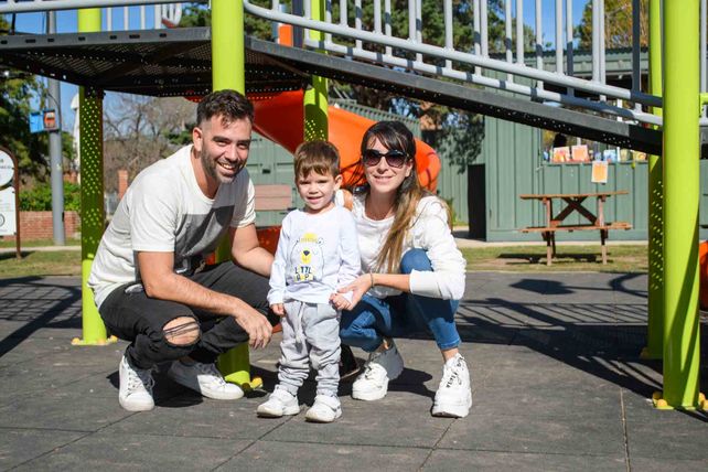 Damian y Giovanni Savoini y Noelia Triolo