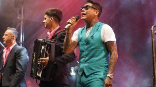 Fiesta Nacional de la Artesanía: Pinky y Uriel Lozano animaron el domingo