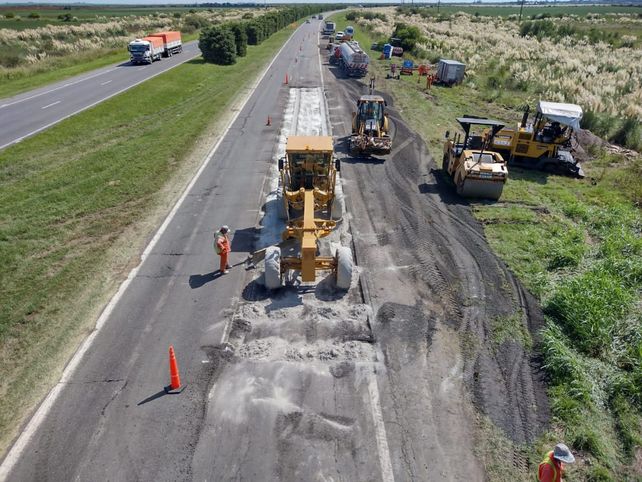 Trabajos en la autopista. “Santa Fe es una provincia que puede hacer obra pública”