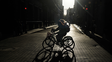 Buscan prohibir la circulación de bicicletas y monopatines por calles con carril exclusivo