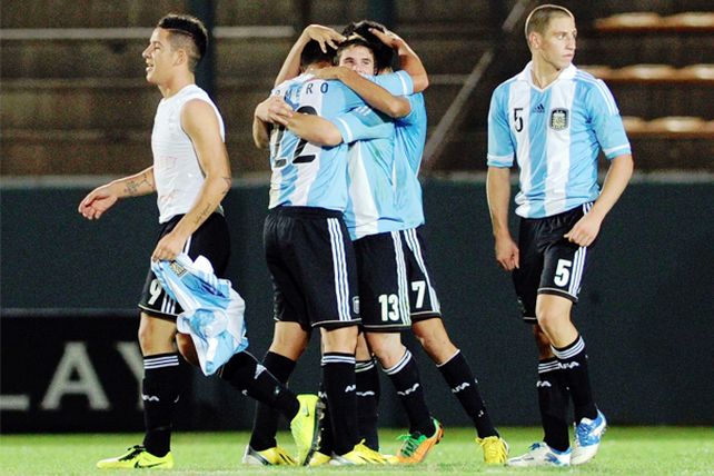 Argentina juega anta Canadá por el pase a octavos de final