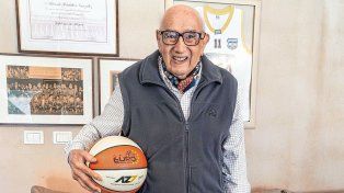 Ricardo González, campeón del mundo con la Selección Argentina de Básquet en 1950 llegó a los 100 años de vida.