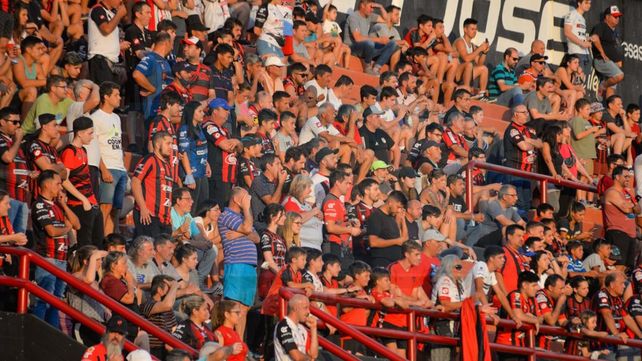 Patronato fue una sombra y cayó por goleada ante Godoy Cruz