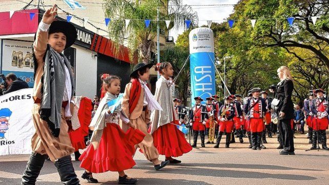 El desfile se producirá por la avenida Eva Perón desde el Club Hípico hacia el sur.
