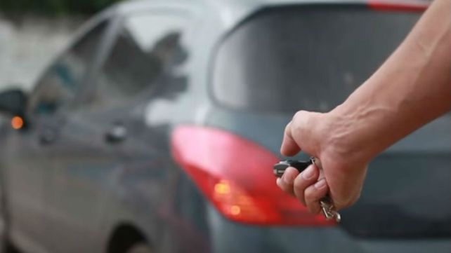 Alarma por la ola de robos de autos con inhibidores de señal en el centro de la ciudad