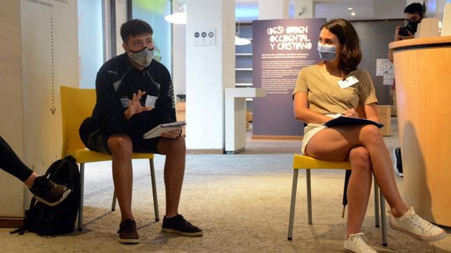 Algunos de los jóvenes entrevistasdos para cubrir las residencias culturales.&nbsp; &nbsp;
