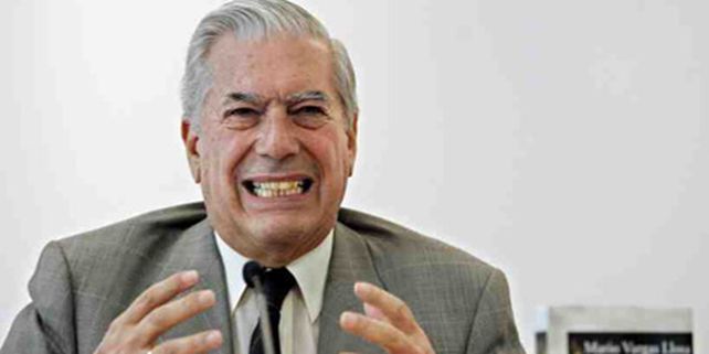 Mario Vargas Llosa, hospitalizado por una dolencia coronaria