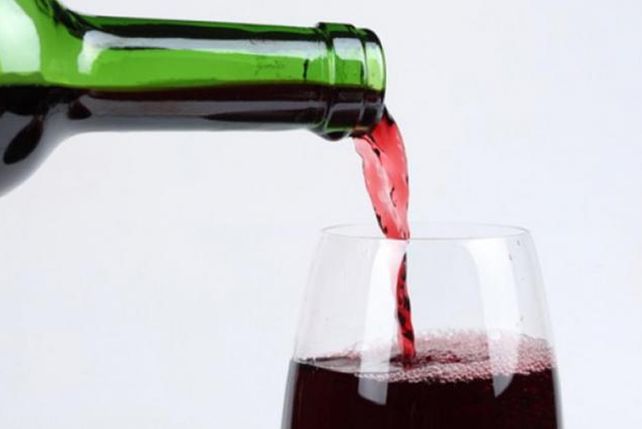 Aseguran que el vino daría los mismos beneficios que ir al gimnasio