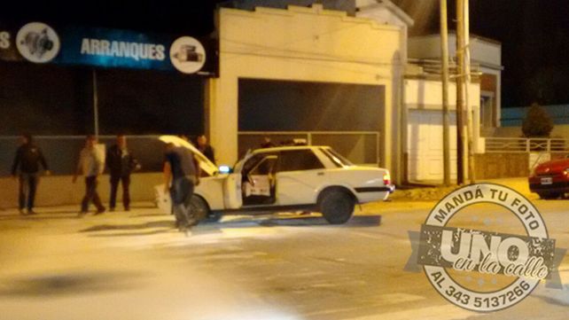 Un auto se incendió en calle Almafuerte