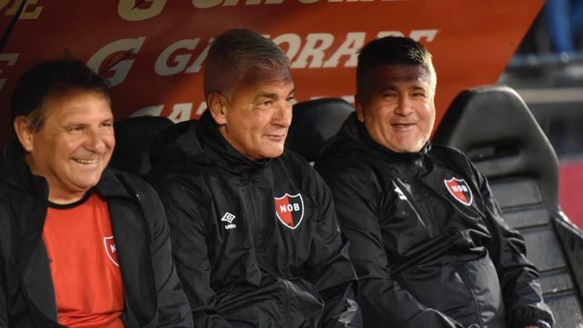 Omar De Felippe junto a Walter, su hermano, durante su paso por Newell's.