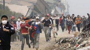 Miles de personas huyen en China ante el riesgo de la rotura de un dique