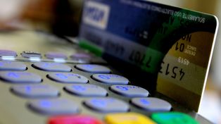 Chau efectivo: en las oficinas de Litoral Gas solo se puede pagar con tarjeta