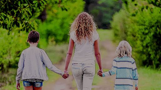 Crecieron las adopciones de niños mayores de 8 años en Santa Fe: cómo anotarse