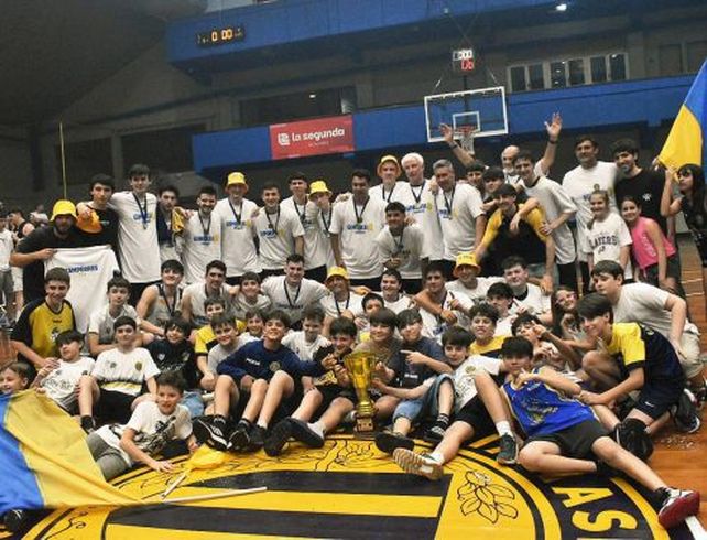 Gimnasia B campeón de la Primera B en el torneo de la Asociación Rosarina de Básquet.