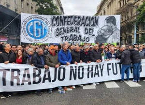 La CGT se reúne para evaluar un paro nacional contra la reforma laboral