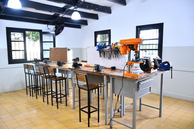 Alvear inauguró una escuela técnica con enfoque Steam, un nuevo horizonte educativo