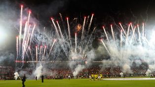 El recibimiento del equipo de Newells en el Coloso frente a Defensa y Justicia.