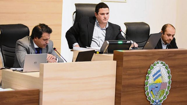 Estreno. Los concejales votaron por primera vez de forma electrónica.