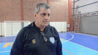 Adrián Ramseyer, presidente de Villa Dora, admitió que armaron planteles jóvenes para dar batalla en el vóley nacional.
