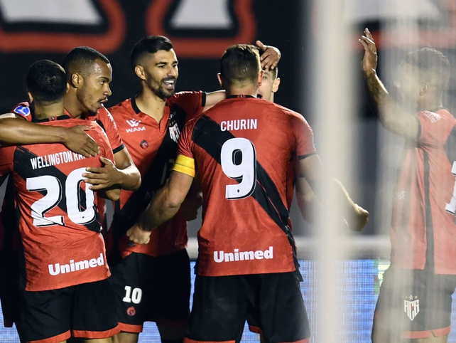Goianiense dio el primer paso ante San Pablo en la Sudamericana
