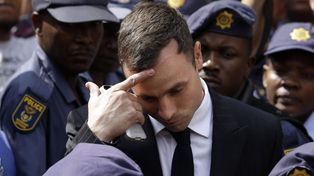 Pistorius, condenado a 5 años de prisión por la muerte de su novia