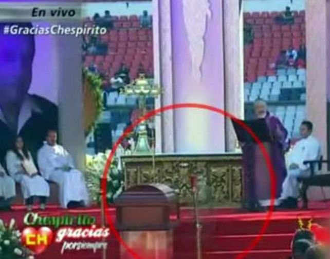 El funeral fue celebrado el domingo en el estadio Azteca.