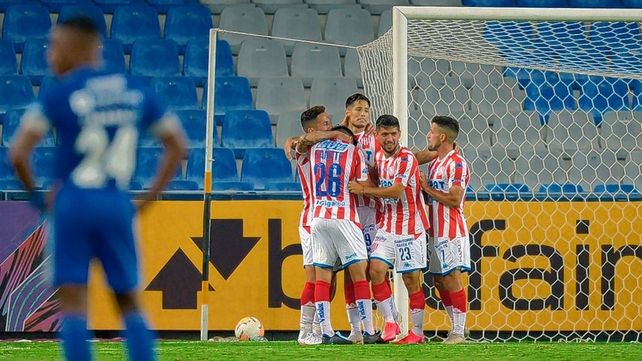 Unión tiene días y horarios para los partidos ante Bahía