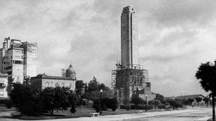 Monumento: las demoras en las obras casi igualan el tiempo que tardó en construirse.