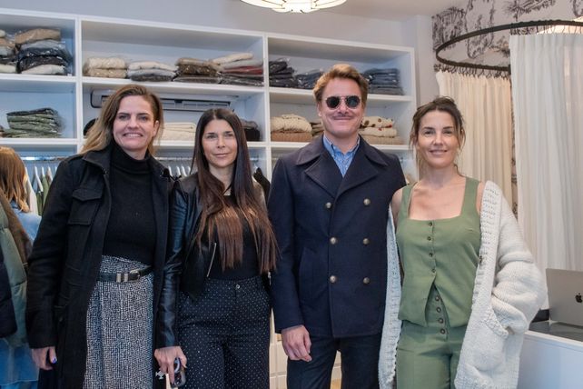 Cecilia Peterson, Guillermina Rizzotto, Estéban Lattuca y Muni González Alzaga 