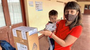 Carolina Gaillard votó en una escuela de General Campos