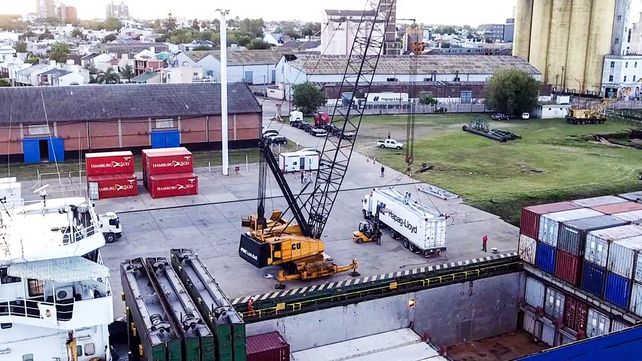 Interés común. Los puertos entrerrianos y uruguayos unifican criterios para solucionar problemas comunes.