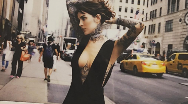 Cande Tinelli quemó las redes mostrando la cola Cande Tinelli quemó las redes mostrando la cola