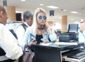 Expulsaron de Perú a la modelo argentina que trató de indios marginales a los peruanos