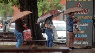 El tiempo en Santa Fe: alerta por tormentas, lluvias y un fuerte descenso de temperatura