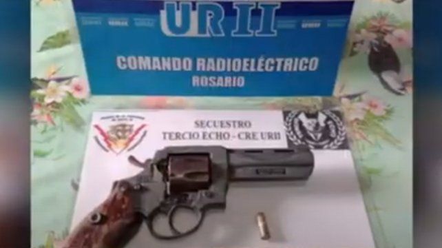 Zona sur: un alumno de 16 años llevó un arma de fuego a la escuela