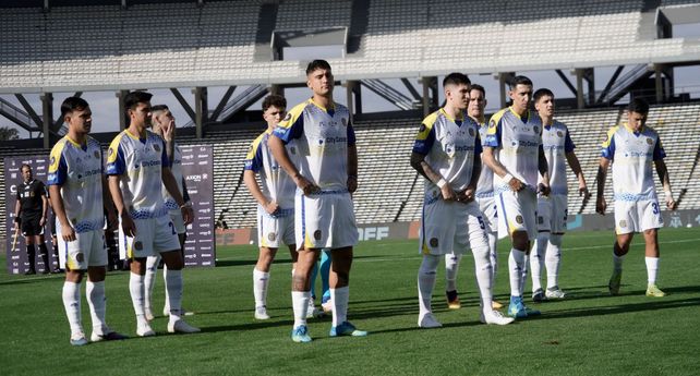 Los jugadores de Central tuvieron una muy mala tarde en el Kempes en la derrota ante Estudiantes.